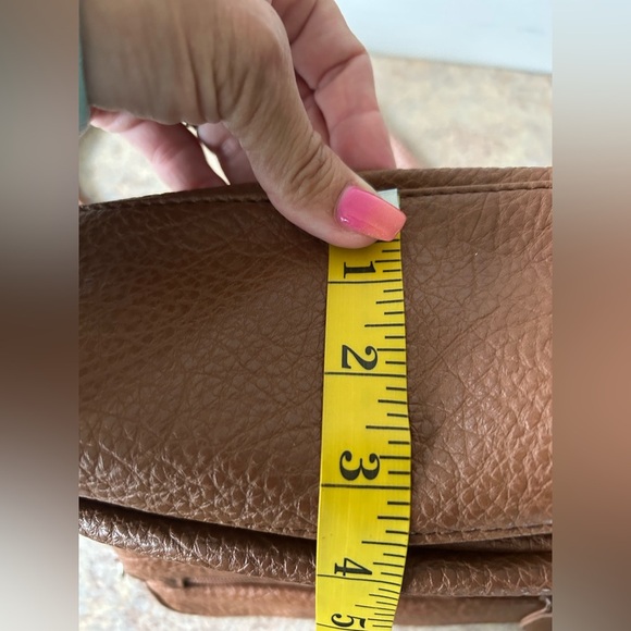 Multi-Sac Brown Vegan Pebbled Leather Purse with lots of storage spaces - Picture 13 of 13